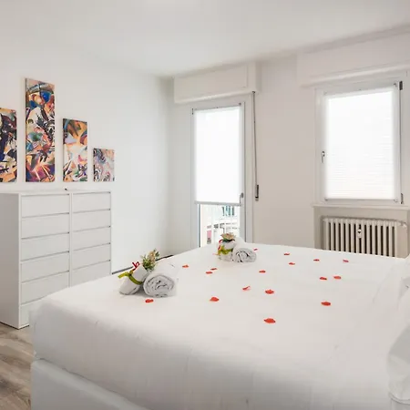 Flats4rent Elegance Luxury דירה